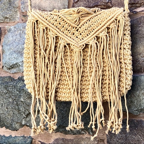 ✨FRINGE MACRAME KNOTTED SHOULDER/CROSSBODY BAG✨ - Picture 2 of 8